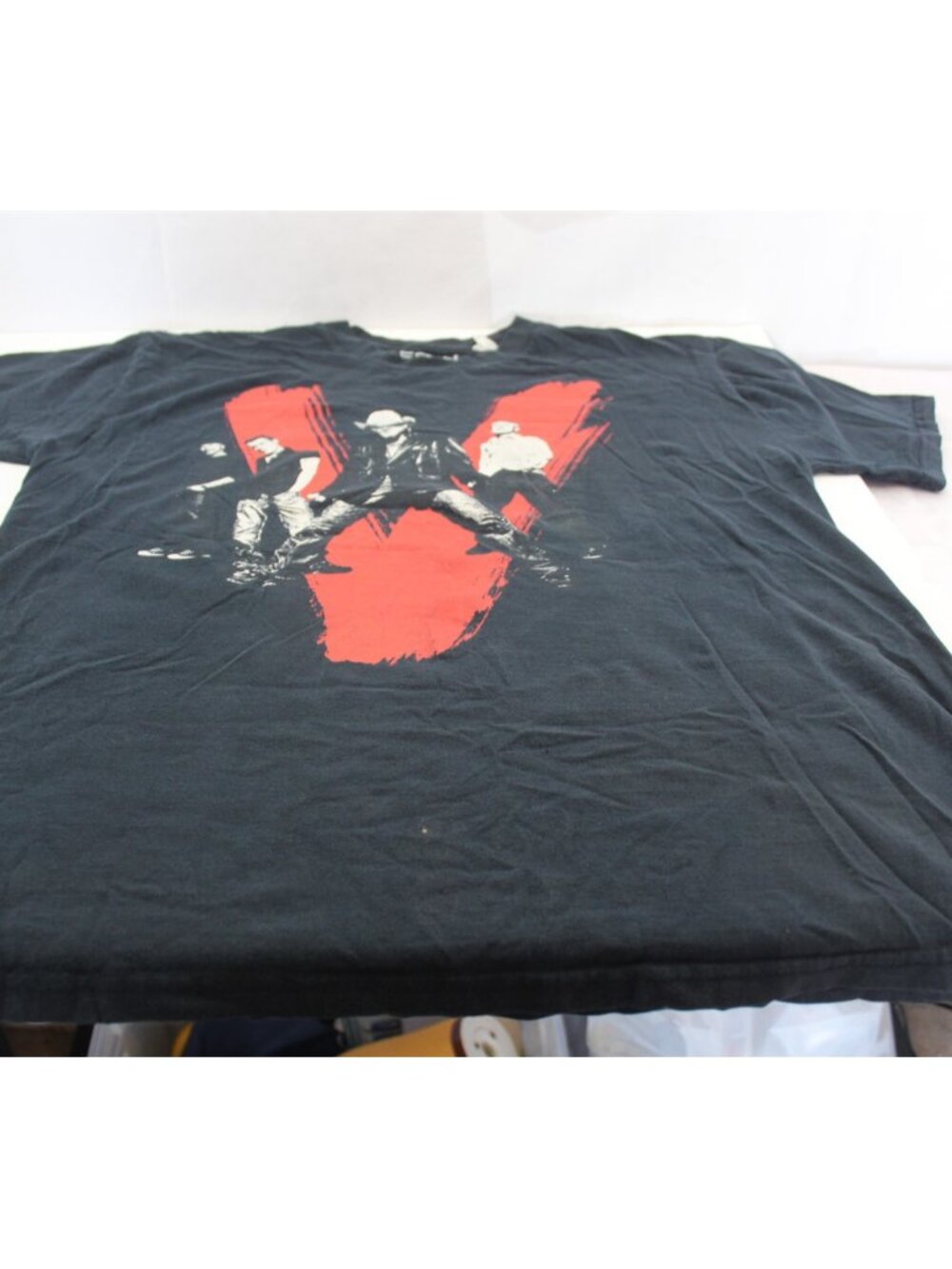 Vintage Graphic T-Shirt U2 Vertigo//05 Tour Concert T-Shirt Black Size XL
